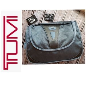 NWOT TUMI Hanging Travel bag